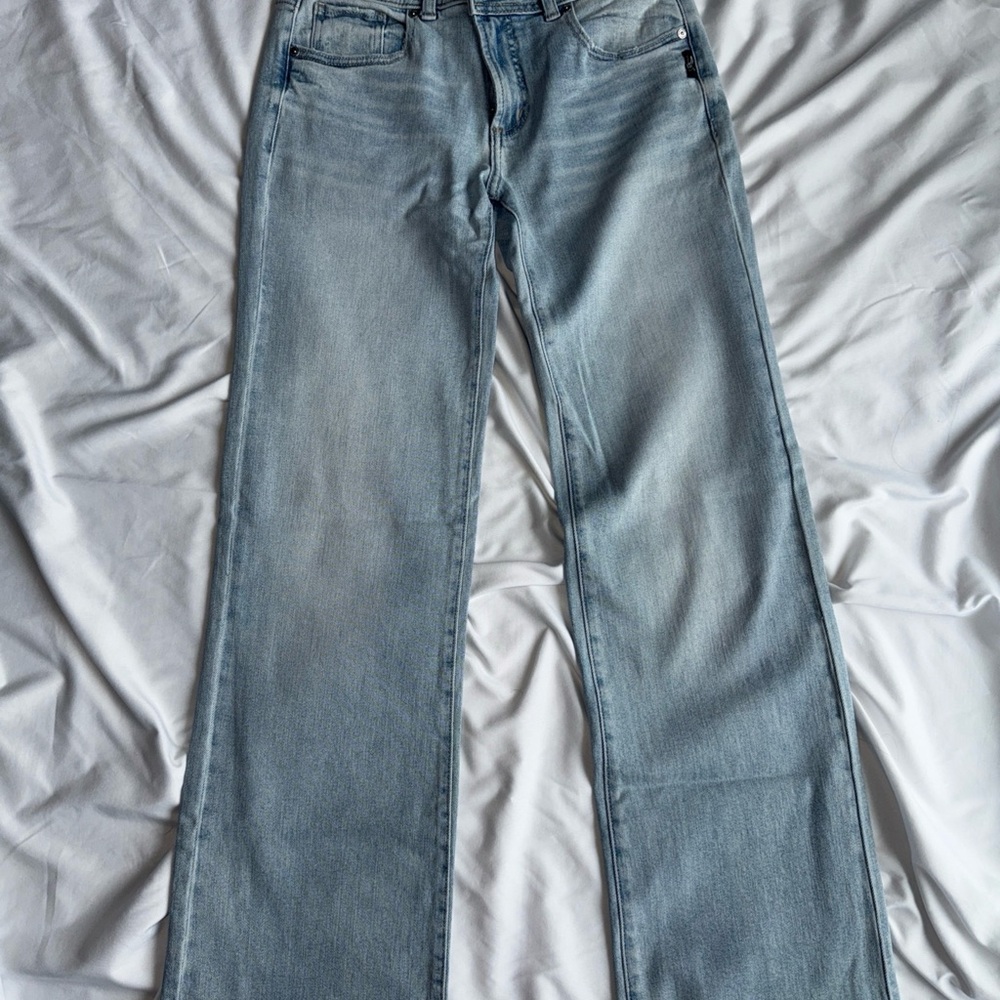 Silver Jeans Women's Light Wash Boot Cut Jeans